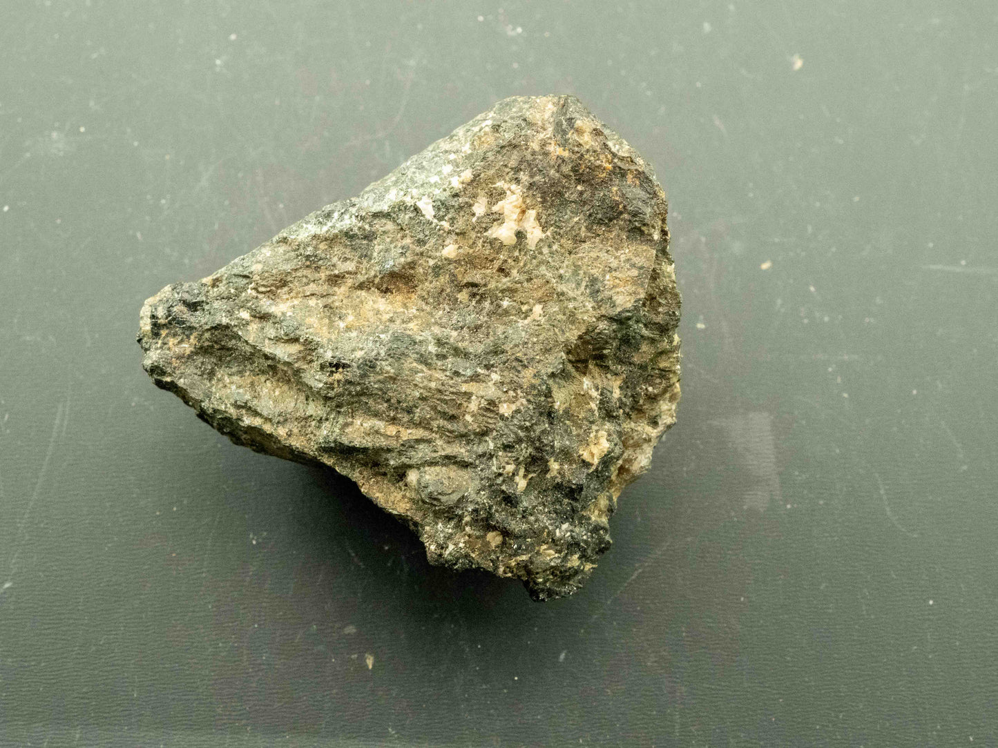 Melanocerite-(Ce) — Cardiff Uranium Mine, Cardiff Township, Haliburton County, Ontario