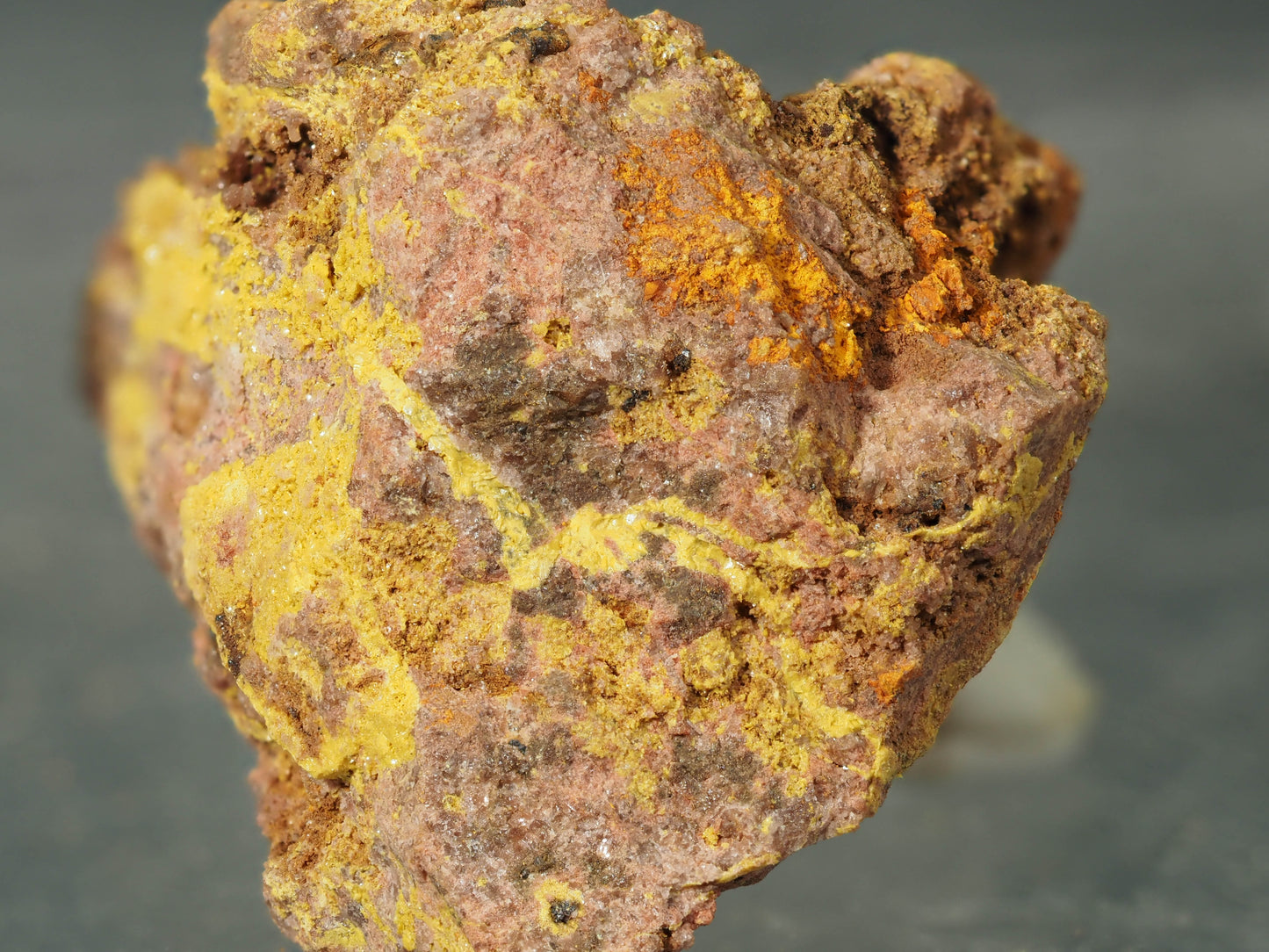 Curite - Shinkolobwe Mine, Shinkolobwe, Kambove Territory, Haut-Katanga, DR Congo