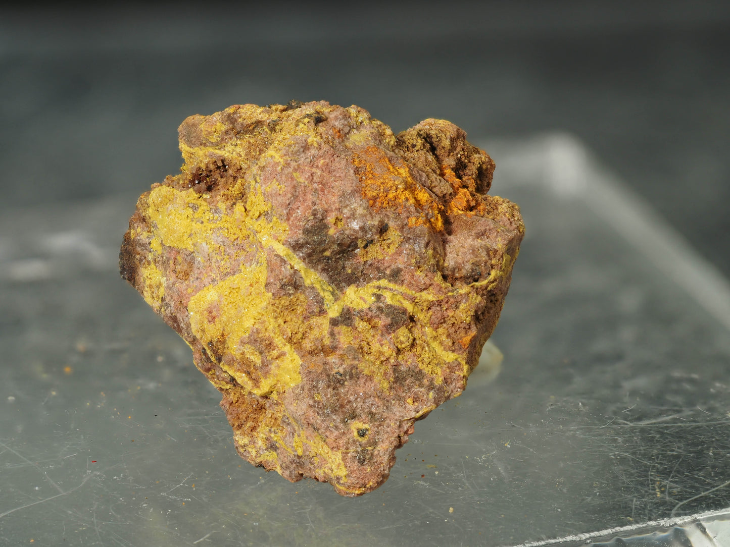 Curite - Shinkolobwe Mine, Shinkolobwe, Kambove Territory, Haut-Katanga, DR Congo