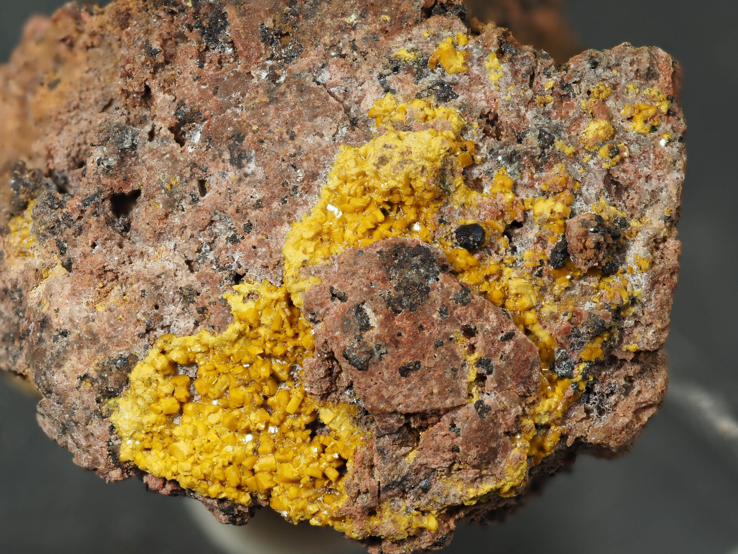 Soddyite - Shinkolobwe Mine, Shinkolobwe, Kambove Territory, Haut-Katanga, DR Congo