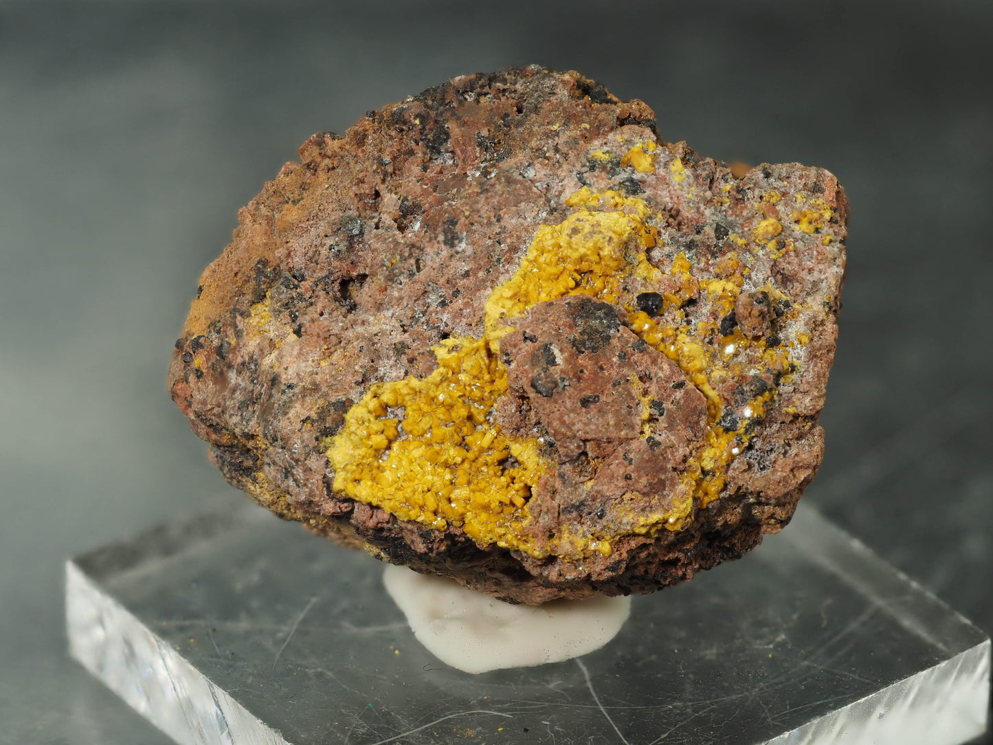 Soddyite - Shinkolobwe Mine, Shinkolobwe, Kambove Territory, Haut-Katanga, DR Congo