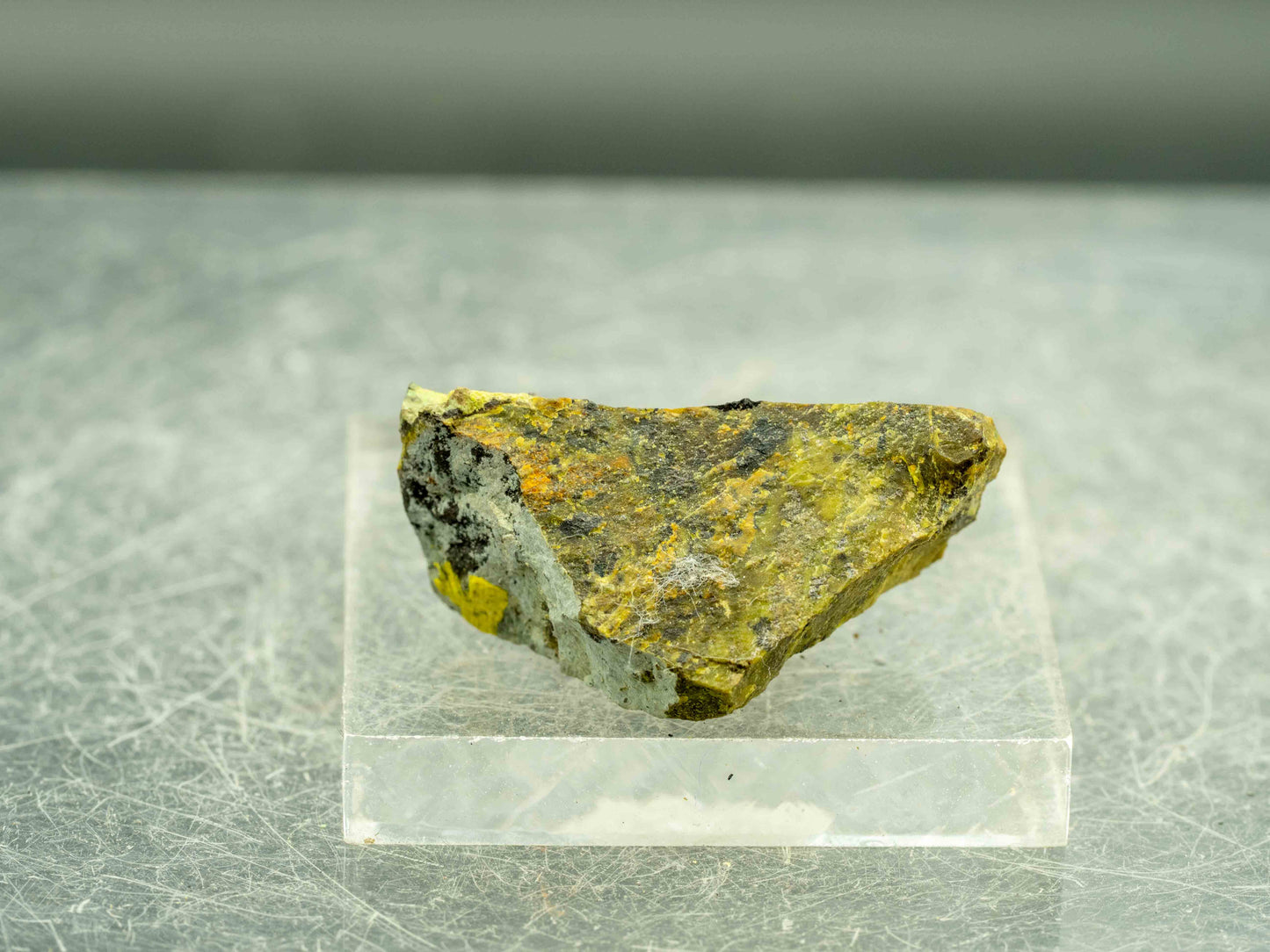 Kamotoite-(Y), Curite & Uraninite — Kamoto Mine, Katanga, Democratic Republic of Congo. Type Locality — Ex. Gilbert Gauthier Collection