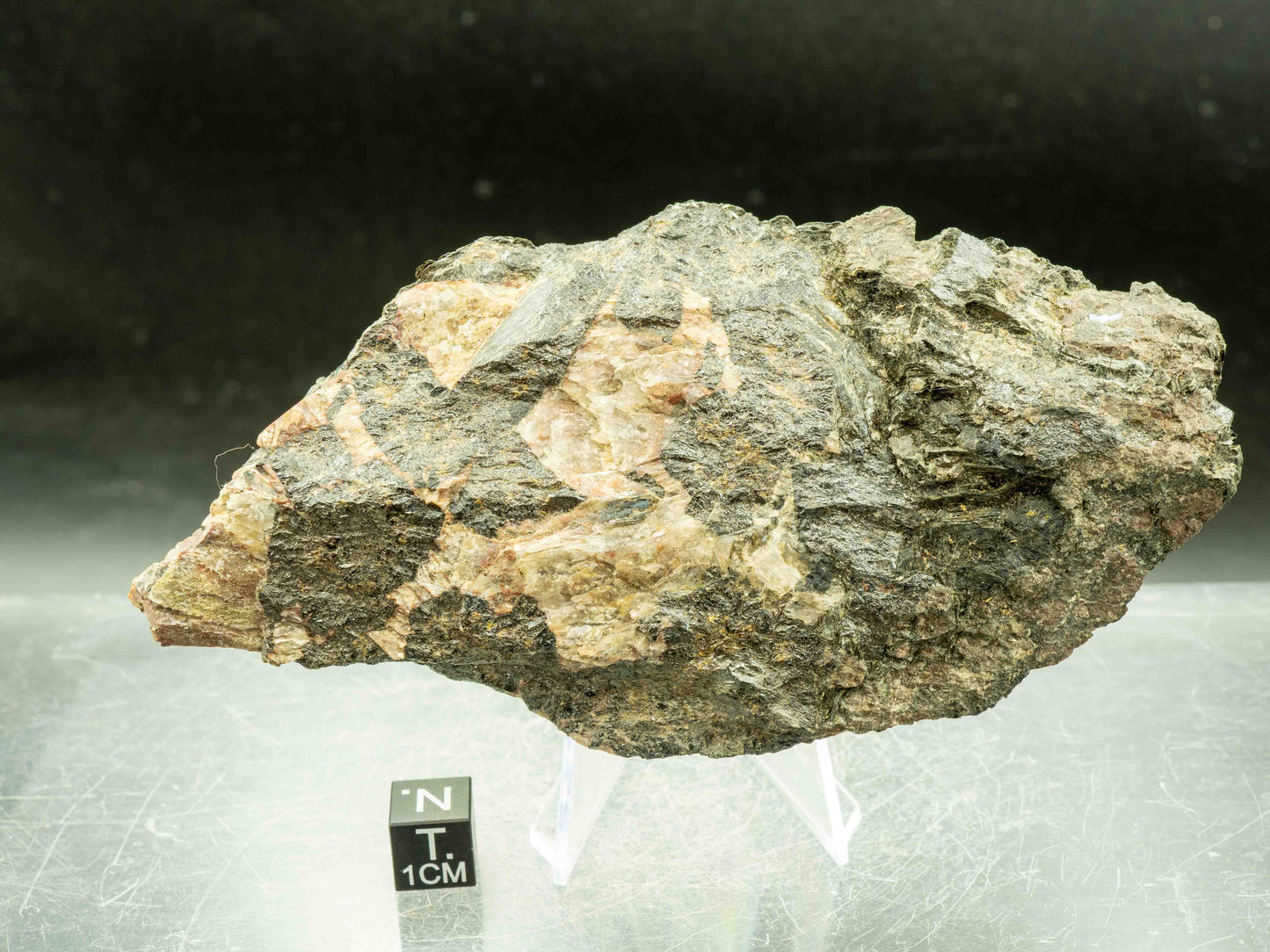 Tritomite-(Y) [Spencite] — Cardiff Uranium Mine, Cardiff Township, Haliburton County, Ontario