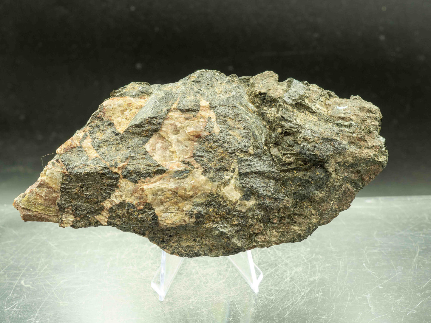 Tritomite-(Y) [Spencite] — Cardiff Uranium Mine, Cardiff Township, Haliburton County, Ontario