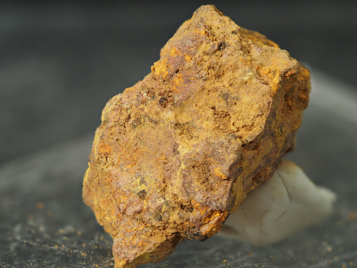 Curite - Shinkolobwe Mine, Shinkolobwe, Kambove Territory, Haut-Katanga, DR Congo