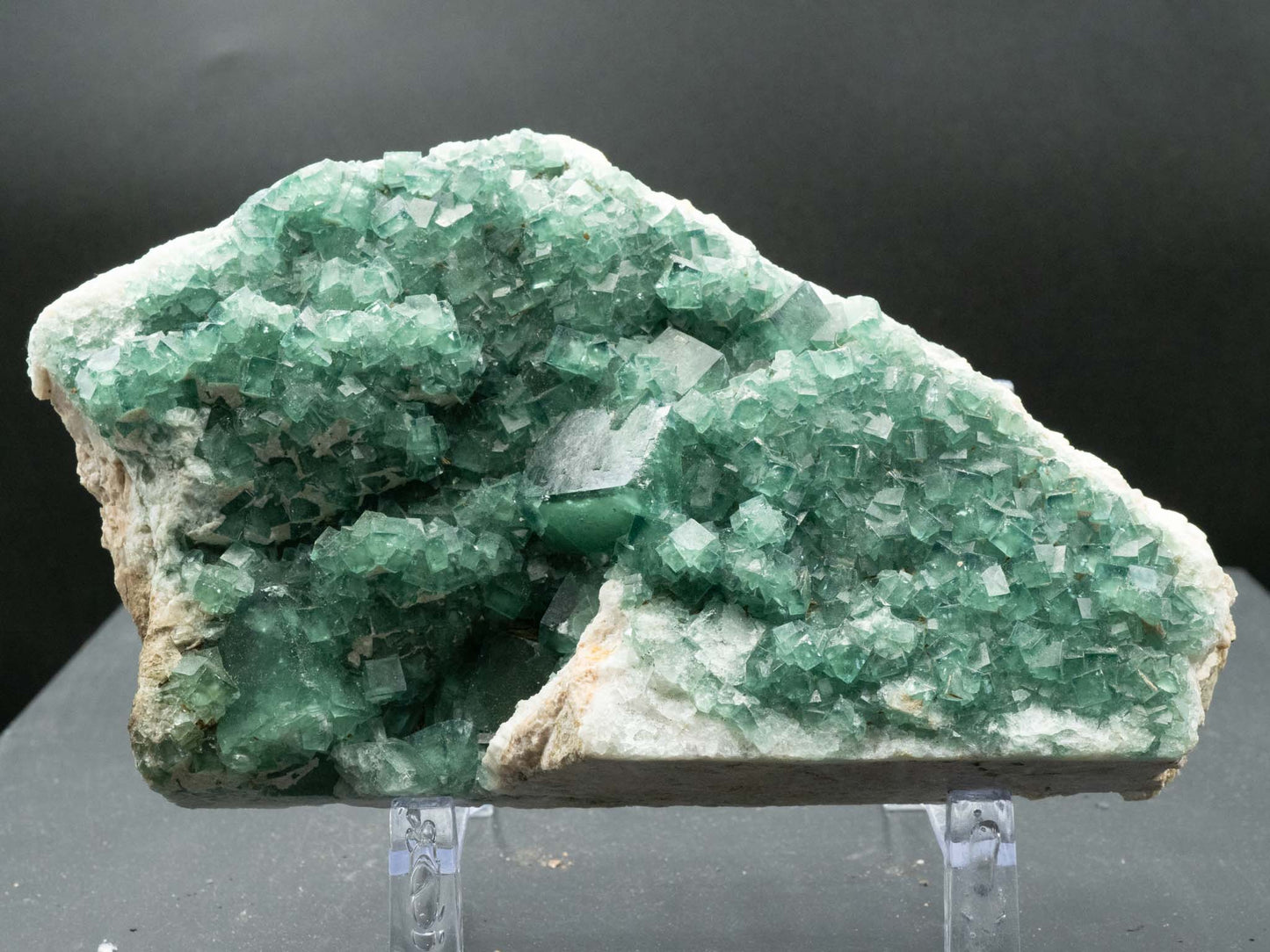 Fluorite - Mandrosonoro, Ambatofinandrahana, Amoron’i Mania, Madagascar