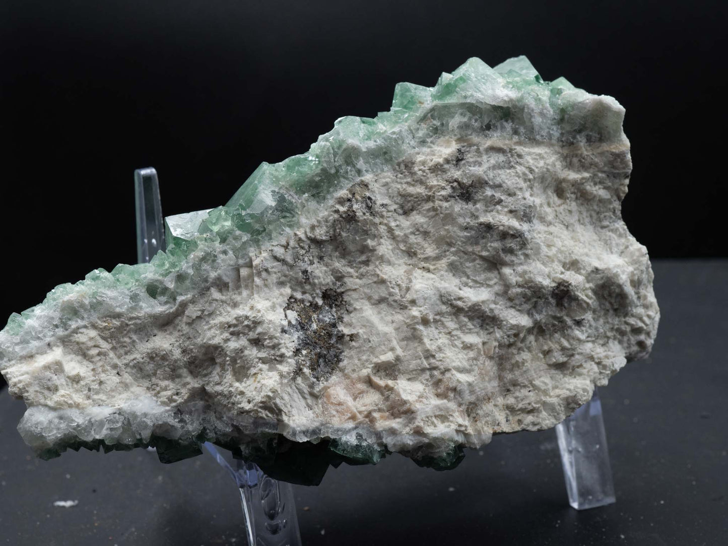 Fluorite - Mandrosonoro, Ambatofinandrahana, Amoron’i Mania, Madagascar