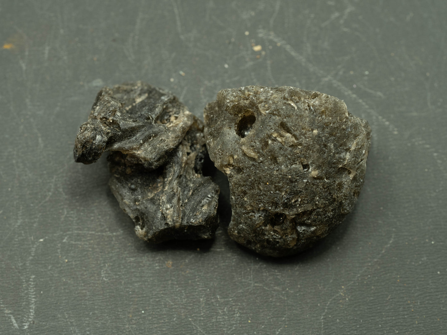 Darwin Crater Impact Glass (9 g) - Darwin, Queenstown district, West Coast municipality, Tasmania, Australia