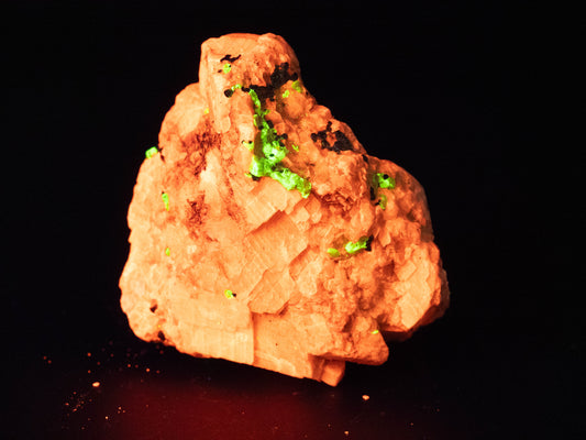 (FL-SW) Calcite/Willemite - Franklin, New Jersey, USA