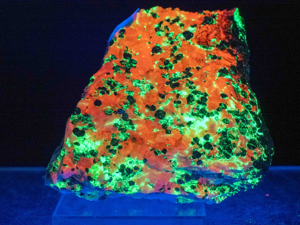 Fluorescent Calcite/Willemite — Sterling Hill Mine, Franklin, New Jersey
