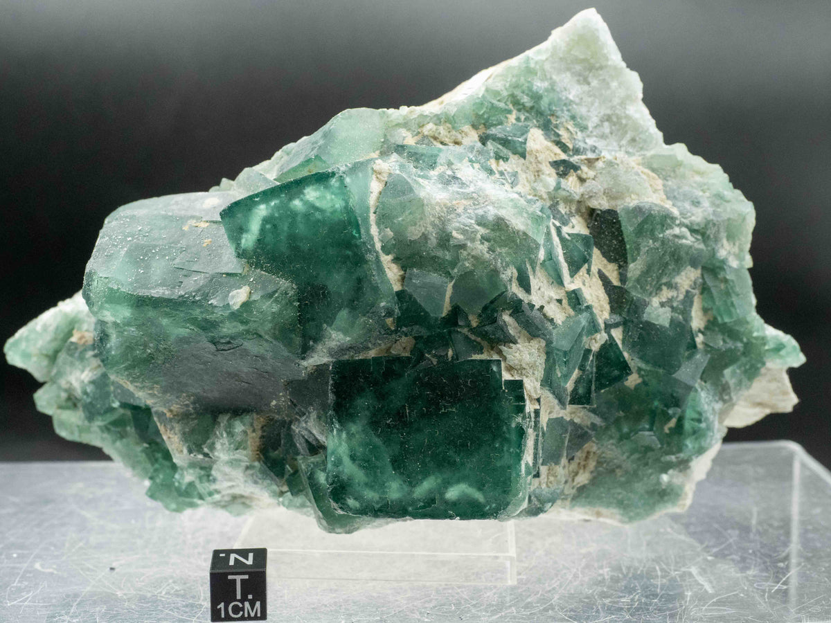 Fluorite - Mandrosonoro, Ambatofinandrahana, Amoron’i Mania, Madagascar