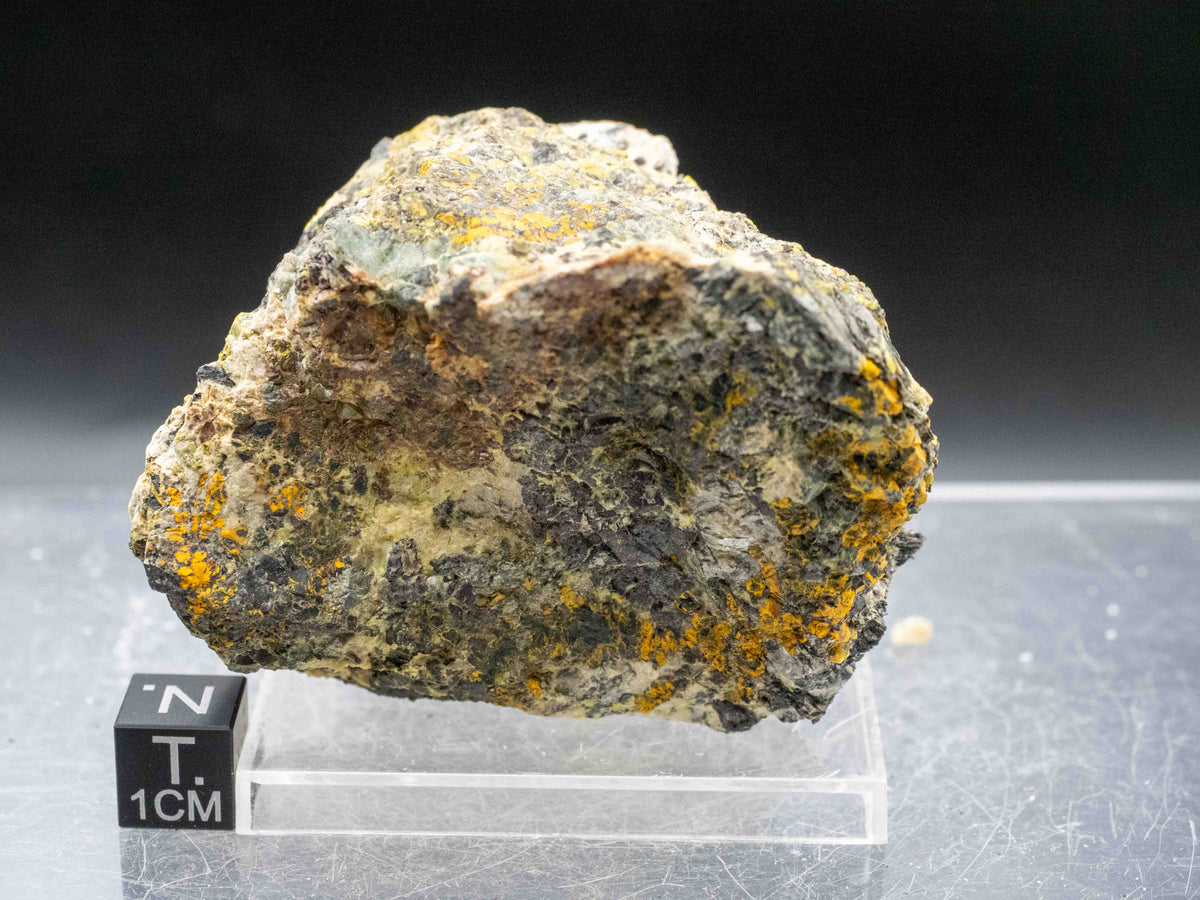 Fourmarieite and Curite on Gummite/Uraninite - Ruggles Mine, Grafton, New Hampshire, USA