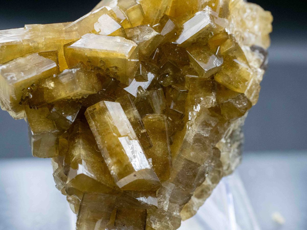 Baryte var. Radiobaryte — Xiefang Mine, Ruijin Co., Jiangxi, China