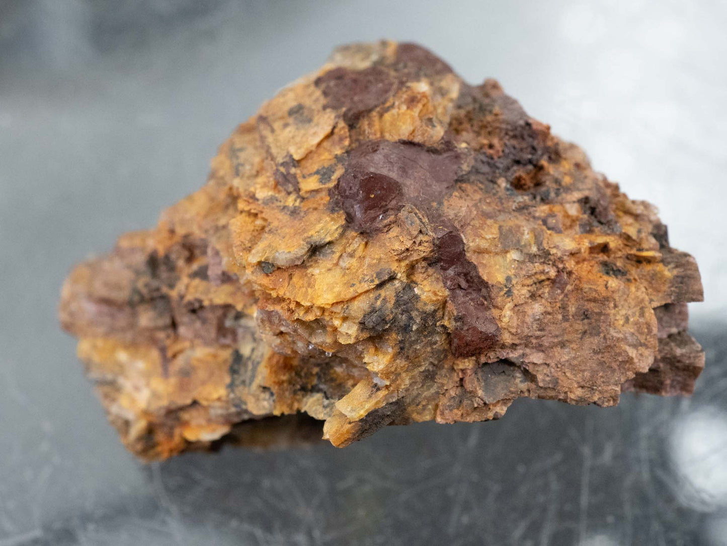 Thorite v."Thorogummite" - Cheyenne Mountain, Colorado, USA