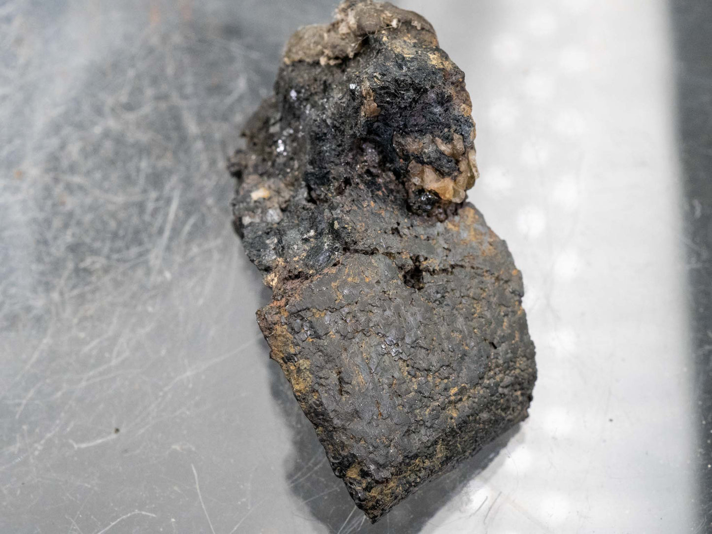 Allanite-(Ce) - Sharbot Lake, Ontario, Canada