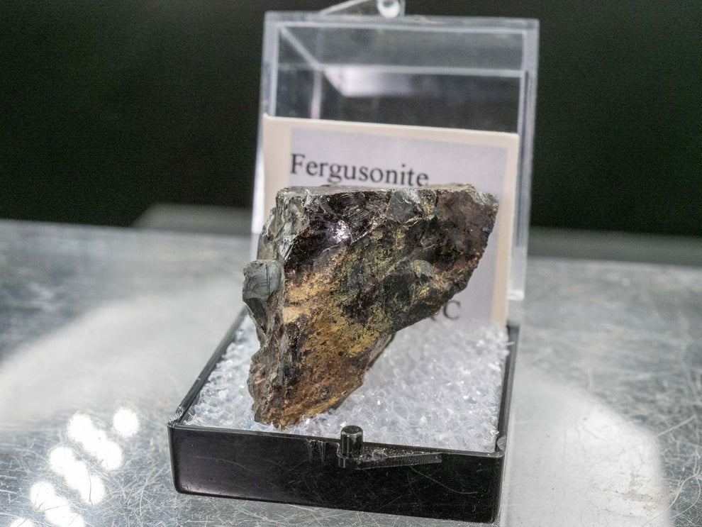 Fergusonite-(Y) - Evans Lou Mine, St. Pierre-de, Wakefield, Quebec, Ca ...