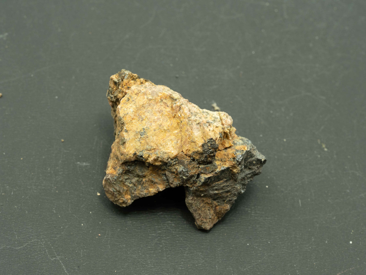 Samarskite-(Y) — Platte County, Jefferson County, Colorado, USA